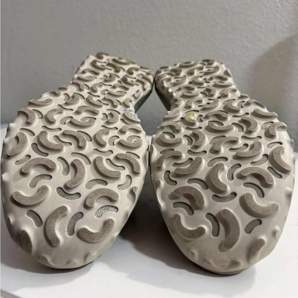 Allbirds Light Cream Athletic Shoes - Picture 9 of 10